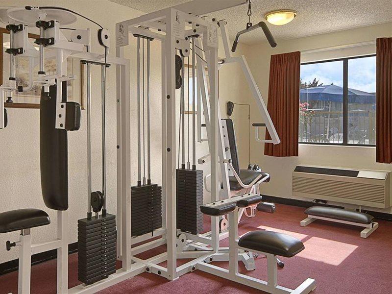 Days Inn By Wyndham Fresno South Екстериор снимка
