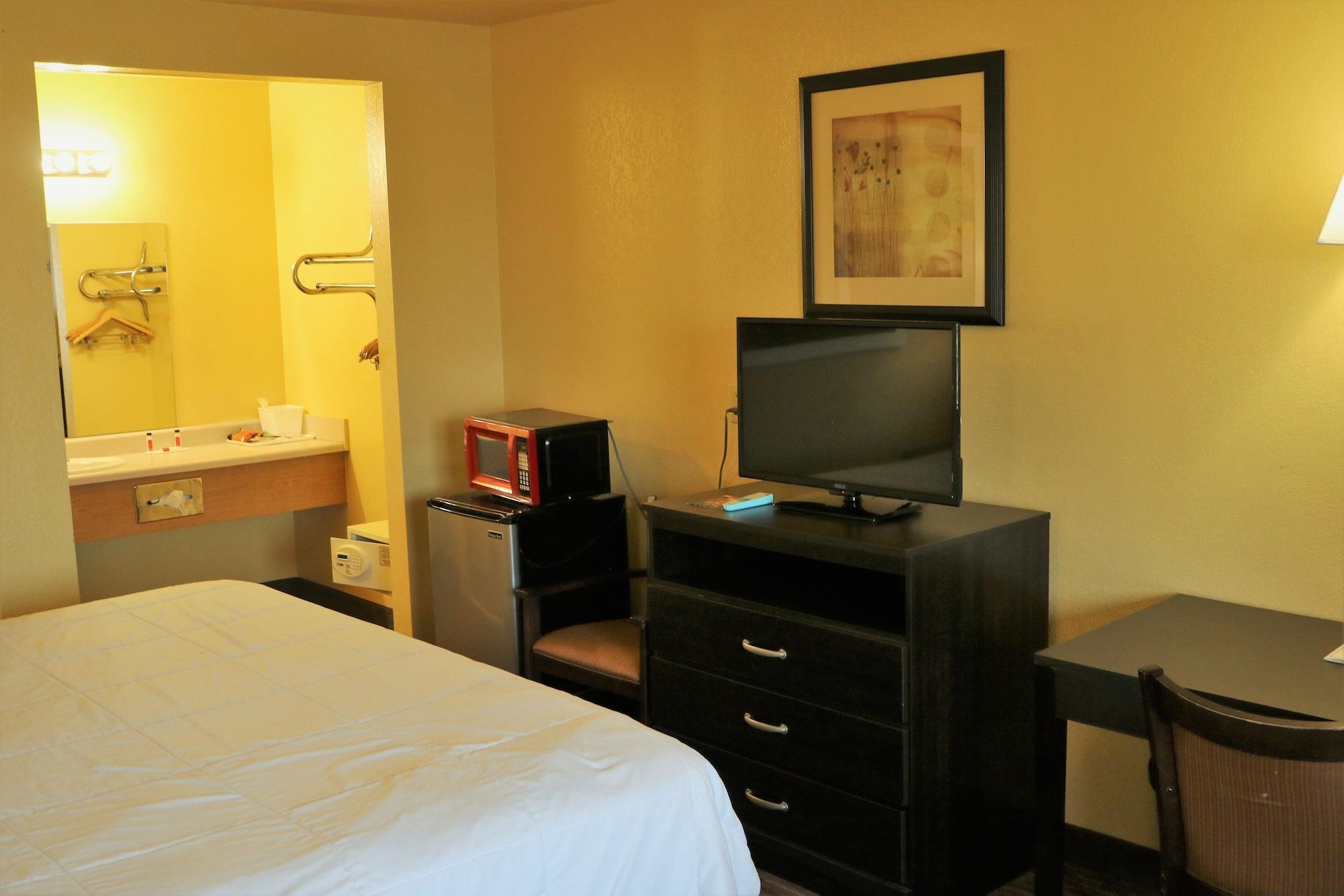 Days Inn By Wyndham Fresno South Екстериор снимка