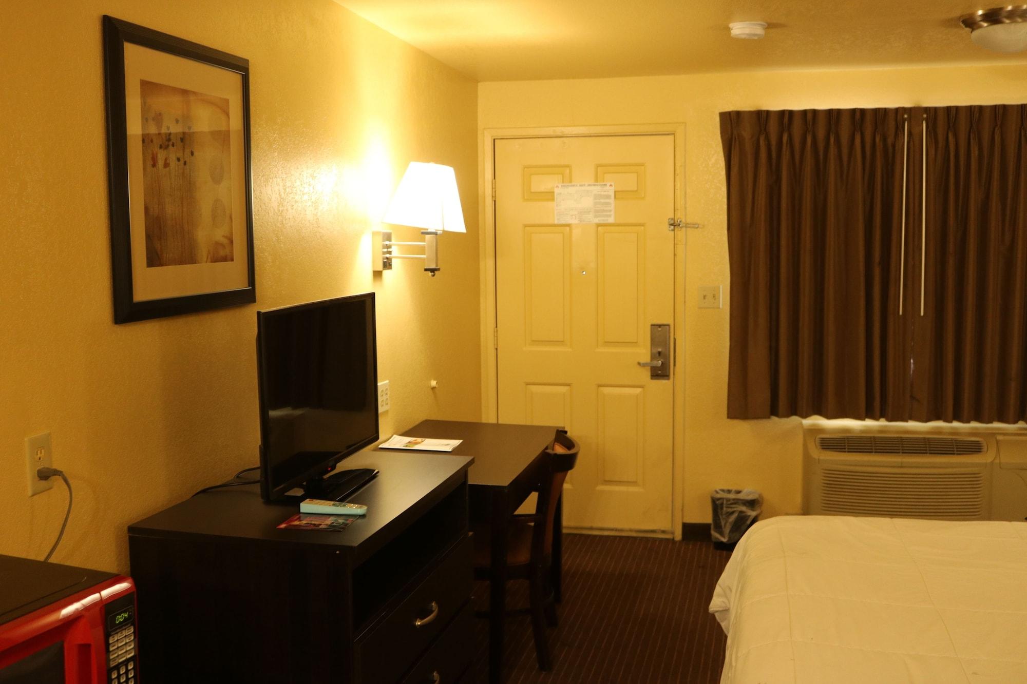 Days Inn By Wyndham Fresno South Екстериор снимка
