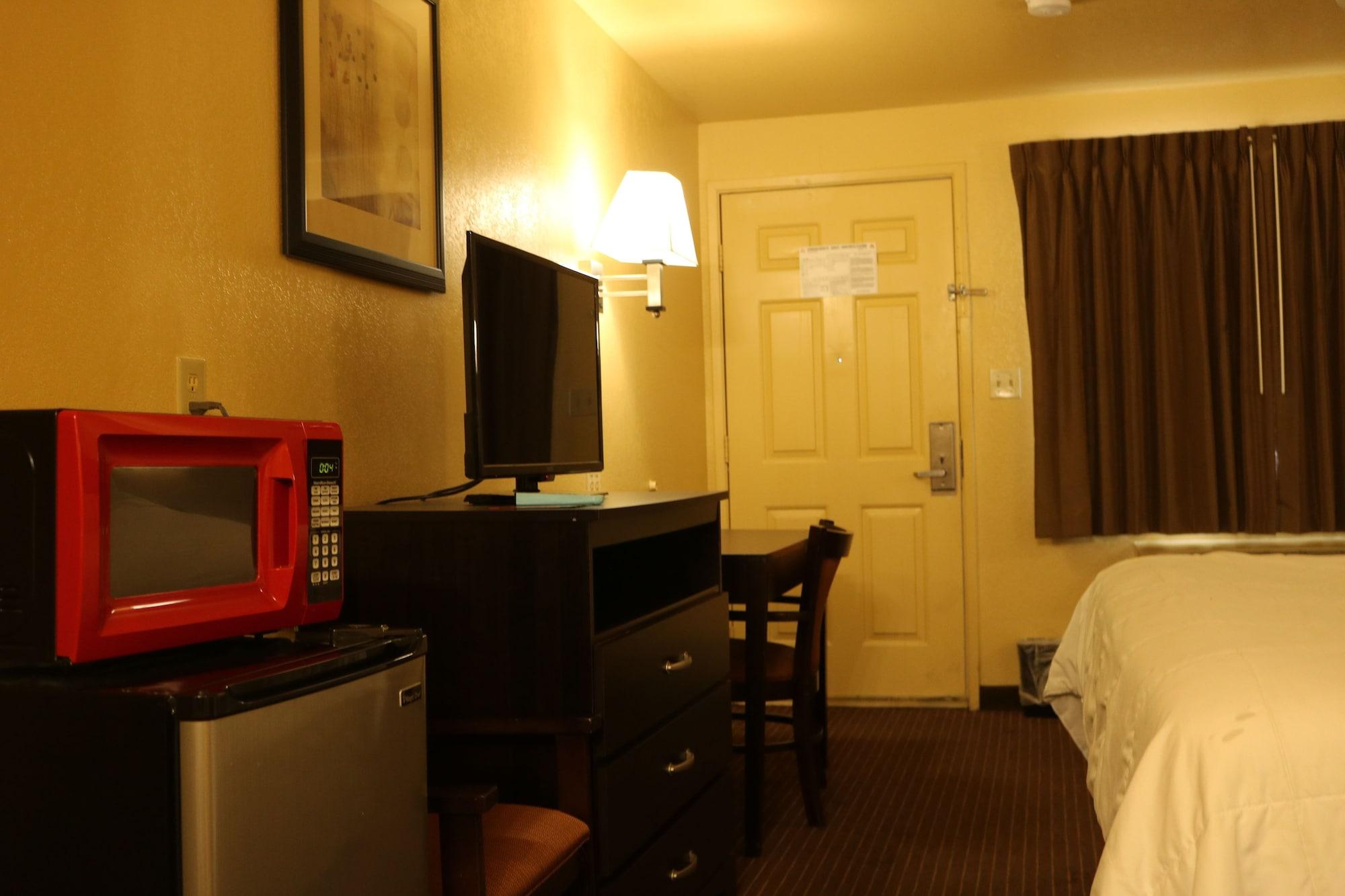 Days Inn By Wyndham Fresno South Екстериор снимка