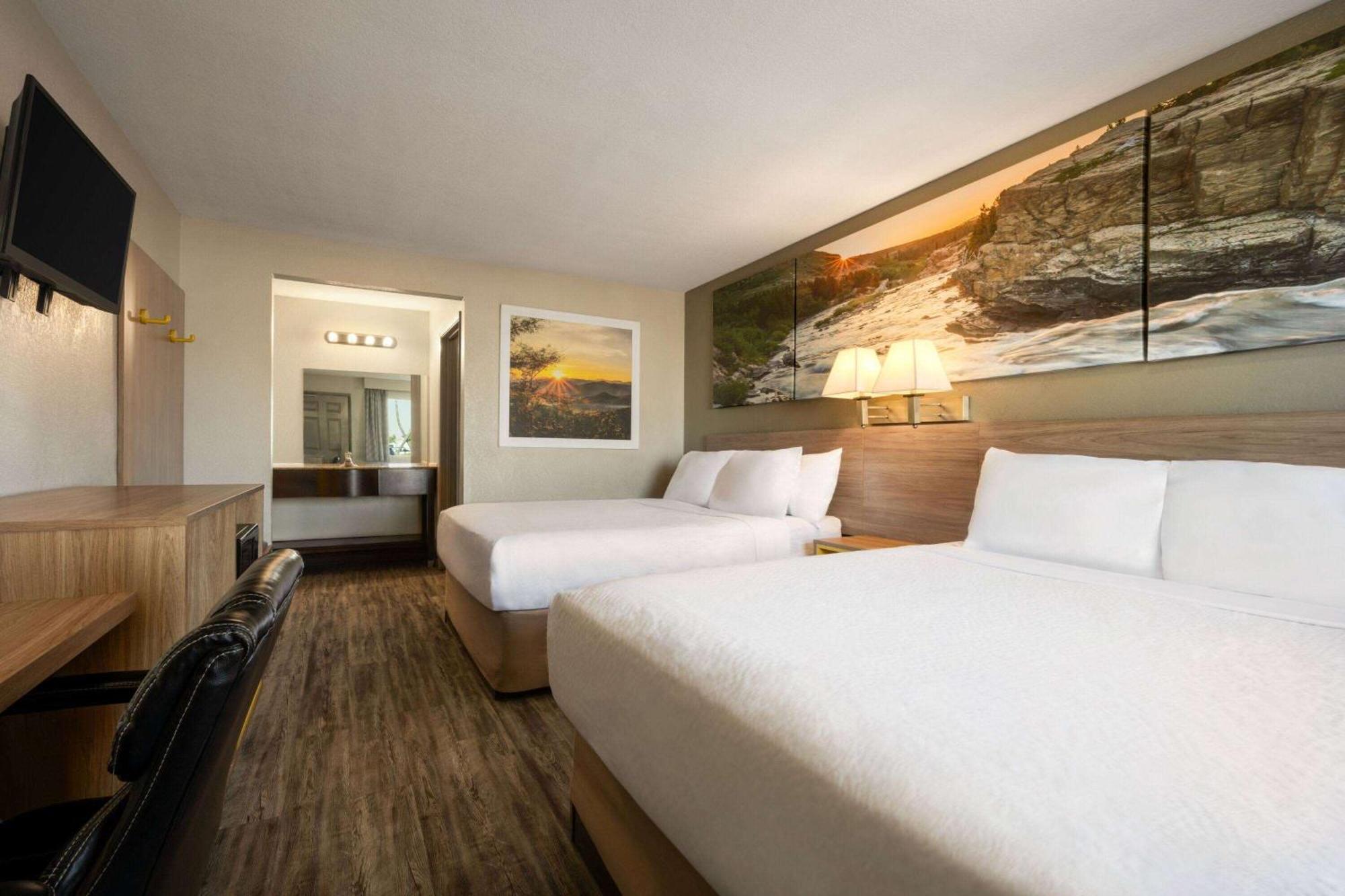 Days Inn By Wyndham Fresno South Екстериор снимка